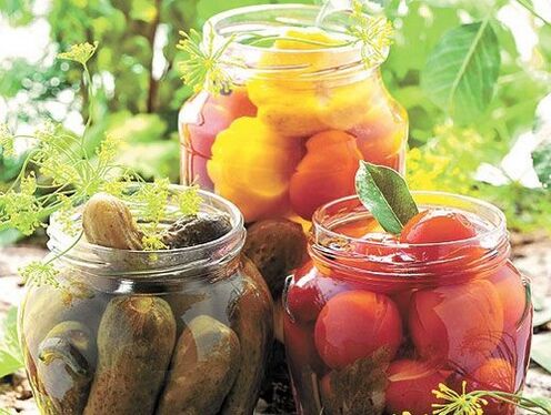 parazitleri gidermek için salatalık turşusu ve domates